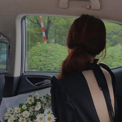 慈善晚宴实拍：某天后之女校园霸凌，评论区两极分化